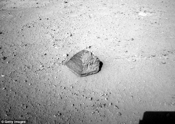火星隕石主要分為三種——輝玻巖、輝橄巖和純橄巖，幾乎涵蓋所有火星隕石，但“黑美人”不屬于這三種類型中的任何一種